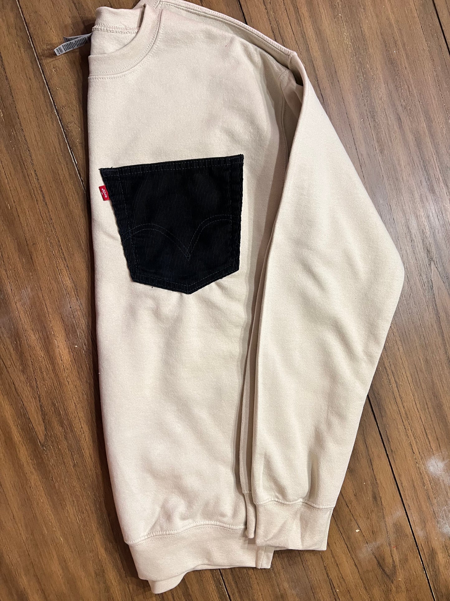 Medium Cream Levi Crewneck