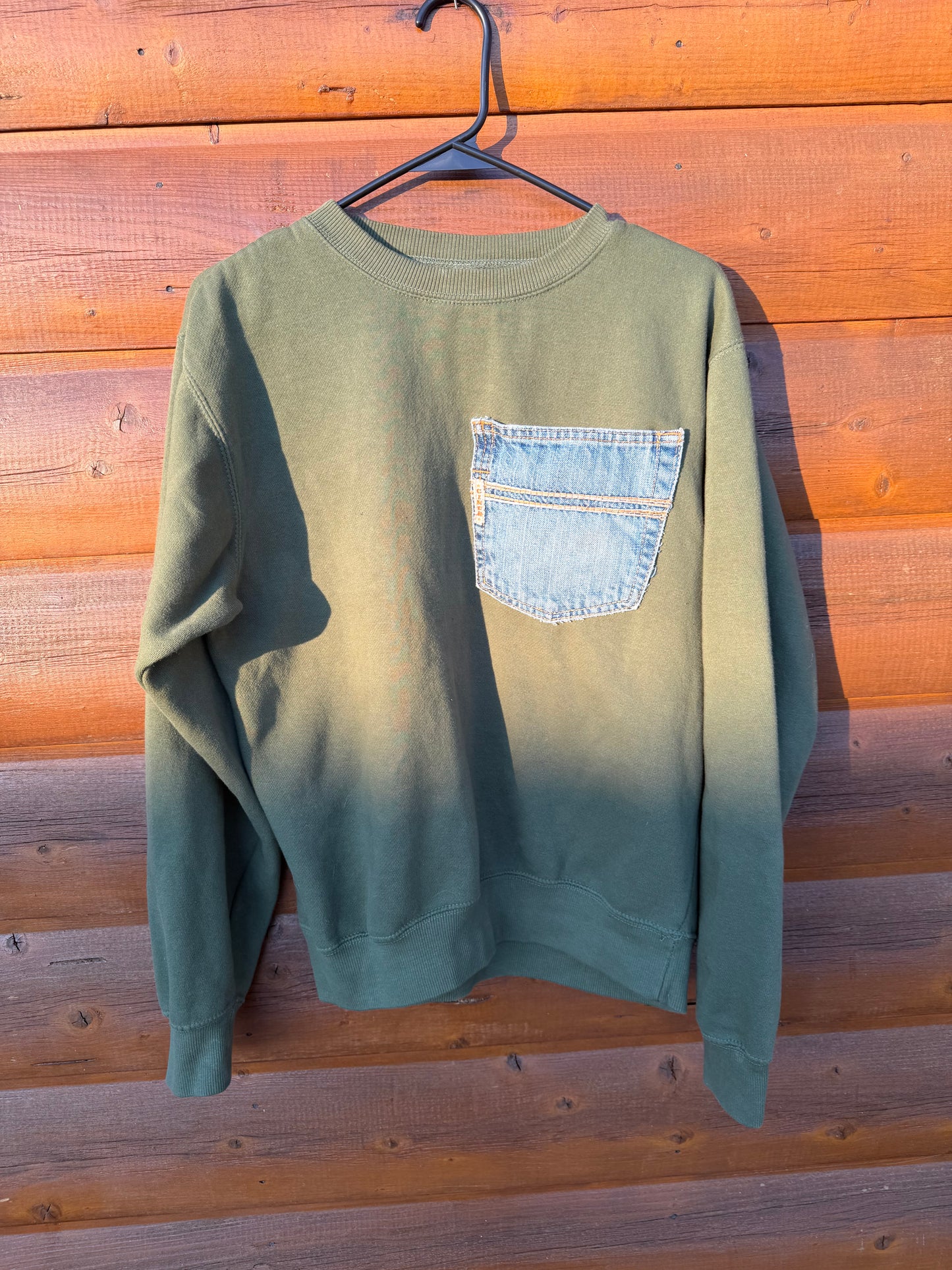 Green Cinch Crewneck Small